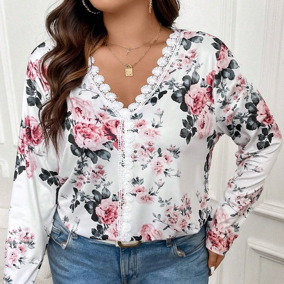 Floral & Lace Top - Picture 2 of 3